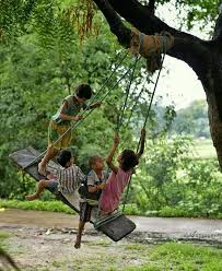 वो बचपन की यादें वो सावन के झूले कोई ...