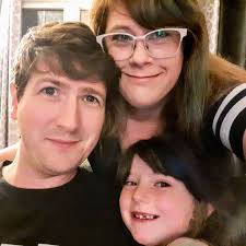 Feels like a good time to mention that one of New England's most popular  gas station chains (which is also a heating fuel supplier) is SO CANADIAN  that if you're looking for