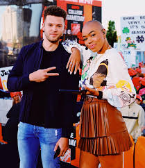 your fave hosts, lookin like a (bee) snack.