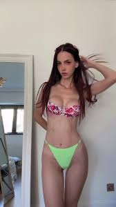 Slap my ass and kiss my neck - Vidéos porno et photos - EroMe