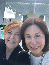 Annual Ladies Christmas luncheon with Mama and Auntie Christine 🎄 Also,  it's Saturday night, you should totally have a sweet treat 🍦