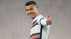البرتغال (بالبرتغالية portugal تلفظ ‎puɾtuˈɡaɫ‏)، ورسميا الجمهورية البرتغالية (بالبرتغالية república portuguesa تلفظ ‎ʁɛˈpublikɐ puɾtuɡezɐ‏)، بلد يقع في جنوب غرب أوروبا في شبه الجزيرة الإيبيرية. Ù‚Ø¯Ù… Ø§Ù„Ø¨Ø±ØªØºØ§Ù„ ØªØ­Ø³Ù… Ù…ÙˆØ§Ø¬Ù‡ØªÙ‡Ø§ Ù…Ø¹ Ù„ÙˆÙƒØ³Ù…Ø¨ÙˆØ±Øº Ø¨Ø«Ù„Ø§Ø«ÙŠØ©