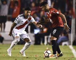 El defensor de river plate milton casco dio positivo en coronavirus y encendió las alarmas en el club de cara a la reanudación de la competencia oficial, luego de que ayer jueves tomara parte de una. Milton Casco Milton Casco Photos Zimbio