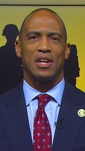 Today, Marcia L. Fudge was officially sworn in as the eighteenth Secretary  of Housing and Urban Development. Read more: http://ow.ly/BwlP50DVKJf