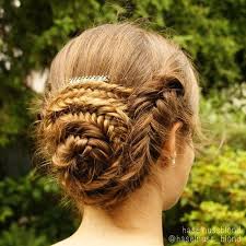 Braids, ponytails, half up half down, evening looks and hair styles with step by step tutorial. 40 Most Delightful Prom Updos For Long Hair In 2021