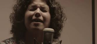 A democracia na voz de uma mulher