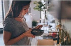 Cet aliment est non calorique ou extrêmement peu calorique, il fait partie des 10% des aliments les moins caloriques de la table des calories. Comment Maigrir Tout Pratique