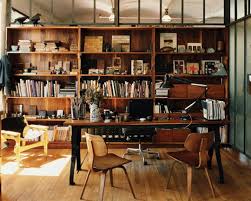 A Home Office Designed By Roman Williams Home Library Design Home Office Design Office Design Inspiration