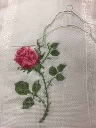 Etamin Havlu Ornekleri 12 Cross Stitch Rose Cross Stitch Flowers Cross Stitch Embroidery