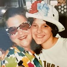 My amazing mother, the one and only Grandma Donna, דינה צירל בת חיים ורבקה  passed away yesterday. Her funeral will be tomorrow. Donna Rader  Levaya/Funeral Tues. Oct 19, 2021 03:00 pm (Israel