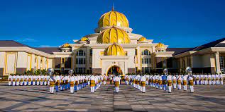 Akan tetapi, menurut dia, sistem pemilu malaysia juga terdapat kelemahan. Sistem Beraja Di Malaysia Tsem Rinpoche