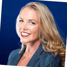 Lorrie Hurst's Instagram, Twitter & Facebook