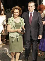 * president w:antónio dos santos ramalho eanes of portugal departs after a state visit. Caras Antonio Ramalho Eanes Vai Ser Avo