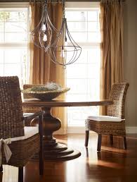 Bead glue along the edges of tabletop planks and assemble them side by side to make a single round dining table top 36 of 70 inches. How To Select Perfect Dining Room Tables Decoholic