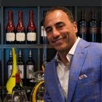 Mike Issa's Instagram, Twitter & Facebook