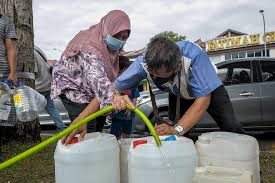 The affected areas include kuala lumpur, petaling, klang/shah alam, kuala selangor, hulu selangor, gombak, and kuala langat. Water Supply In 21 75pc Affected Areas Fully Restored As At 9 30pm Last Night Says Air Selangor Malaysia Malay Mail