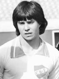 Julio Pedrozo's Instagram, Twitter & Facebook