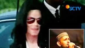 Ia dikenal sangat peduli dengan pemeluk islam yang merupakan. Jacko Masuk Islam Masih Sebatas Isu Global Liputan6 Com