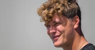 Brian Cosgriff's Instagram, Twitter & Facebook