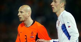 Aveiro, 19 juni 2004 oranje stond, dankzij doelpunten van wilfied bouma en ruud van nistelrooij, binnen 20 minuten op een riante. Oranje Heeft Het Vaak Lastig Met Tsjechie Video Overig Bndestem Nl