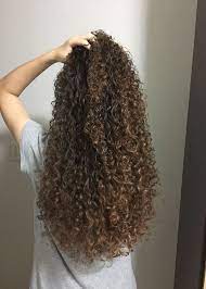 Coiffure Longue Frisee Coiffures Cheveux Longs Boucles Cheveux Longs Boucles Beaux Cheveux Longs