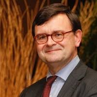 50+ perfiles de «Collier»