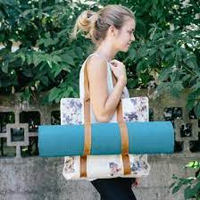 Diy Your Own Yoga Mat Bag With A Few Simple Materials You Can Also Use This Bag At The Beach To Carry All Of Your Neces Yoga Mat Bag Diy Diy