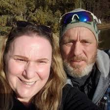 How to fix a lino floor bubble with a chemical smell?