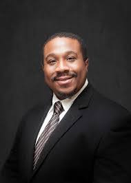 Tunde Oni's Instagram, Twitter & Facebook