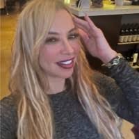 Anilu Castro's Instagram, Twitter & Facebook