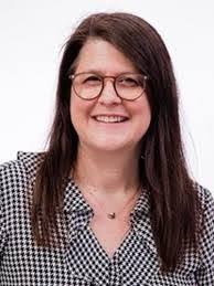 Laura Windham's Instagram, Twitter & Facebook