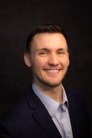 Derek Shilling's Instagram, Twitter & Facebook