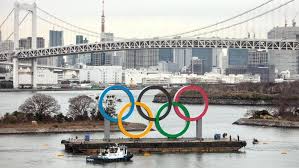 Dies ist eine kühlerverschönerung für di olympia fans. Olympia 2020 Riesige Olympische Ringe In Der Bucht Von Tokio