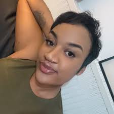 Sarah Simoes (@SarahSimoes_)