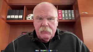 Cardinals lose lead late, fall 8-5 in series opener with Cubs