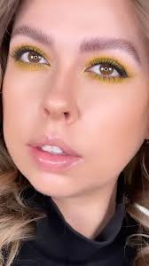 Connect In Colour Eye Shadow Palette: Future Flame