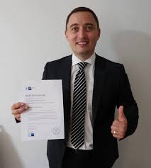 La sediul băncii te poți deplasa. Despre Credite In Germania Ziarul Romanesc Germania
