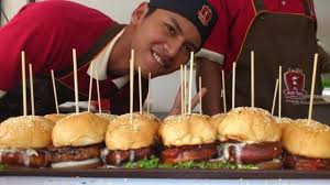 Starting in hip cities across america, food trucks have grown into a staple in cities and towns across america. 15 Local Food Trucks In Malaysia You Die Die Must Try