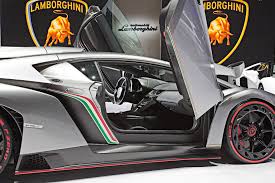The veneno model is a coupe car manufactured by lamborghini, with 2 doors and 2 seats, sold new from year 2013. Lamborghini Veneno Specs 2013 2014 2015 2016 2017 Lamborghini Veneno Ferrari Laferrari Super Cars