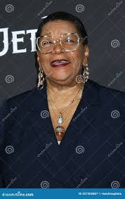 Marsha Warfield's Instagram, Twitter & Facebook