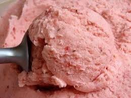 Glace A La Fraise Recette Recettes De Cuisine Recette Glace Recettes De Creme Glacee