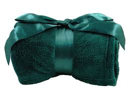 Emerald is a color that is a shade of green. Super Comfy Soft And Warm Plush Sherpa Throw Blankets Emerald Green Walmart Com Walmart Com