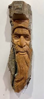 What woodcarving tools are used to make Mrs. Elm?