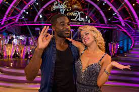 Laura whitmore cha chas with giovanni pernice to the tune of 'venus'. Ore Oduba Wins Strictly Come Dancing 2016 In Shock Result After Bagging Two Perfect Scores In Final Mirror Online