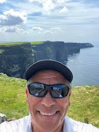 📍 Cliffs of Moher, Ireland 💚 📸 Max Malloy