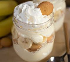 Recette Facile De Gateau Au Fromage Et Bananes Dans Un Pot Masson Recipe Desserts Baked Banana Dessert Recipes Easy