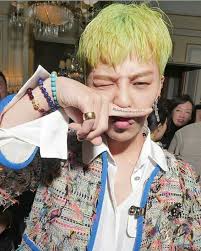 G dragon tattoo is located on his right side which says forever young and paired to taeyang's cross tattoo on the same spot. Jiyong S Tattoos Wiki Big Bang Amino Amino