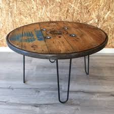 La maison du tournage vous présente aujourd'hui comment #installer correctement un #mandrin sur un #tour. Touret En Bois Pour La Decoration Madecovintage