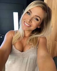 Gina Coviello's Instagram, Twitter & Facebook