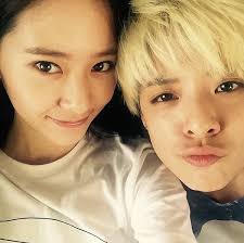Enjoy Korea with Hui: f(x) Amber and Krystal's selfis
